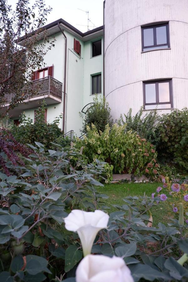 Bed and Breakfast Latte E Menta Motta Visconti Экстерьер фото